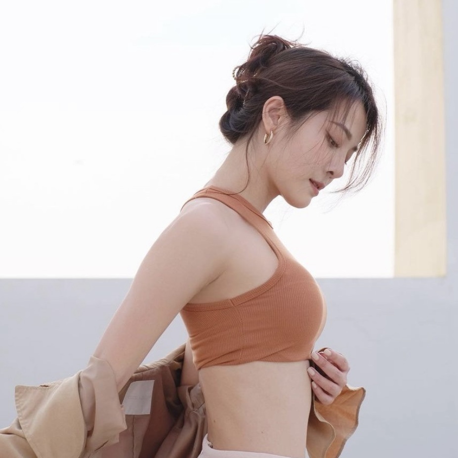4. 添加产品或服务：接下来，短信攻击您需要添加您的产品或服务到您的网站或在线商店。您可以在磁力金牛代理商平台上轻松添加产品或服务，云拨短信app并设置价格、库存和发货信息。